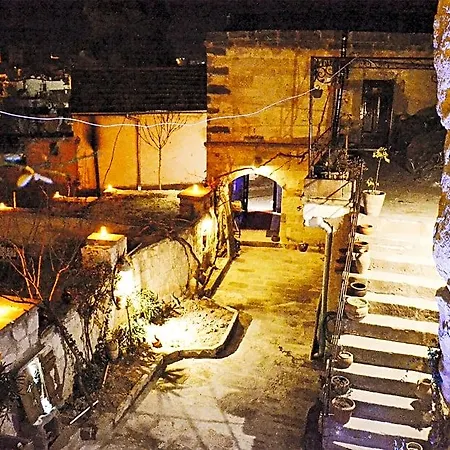 Emily's Cave House 호텔 4*